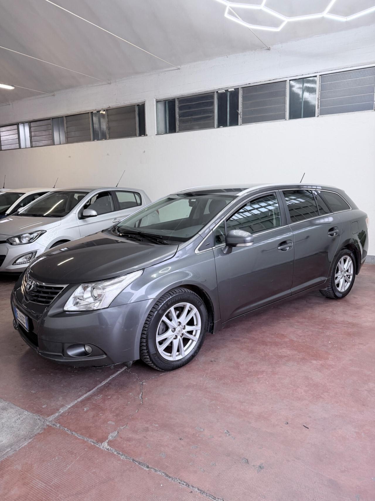 Toyota Avensis 2.0 D-4D Wagon Executive