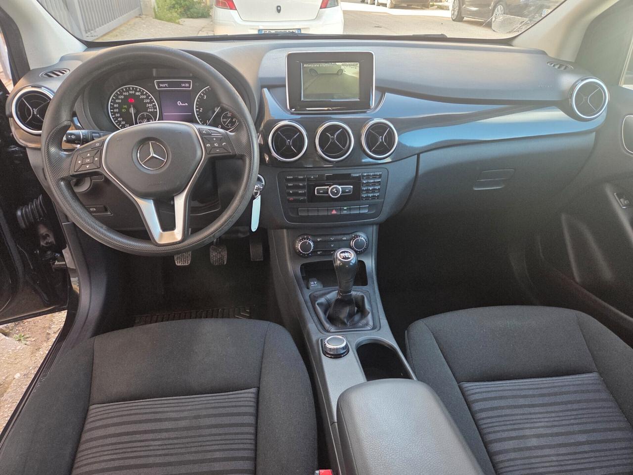 MERCEDES B180 ANNO 2014 1.5 110 CV KM CERTIFICATI