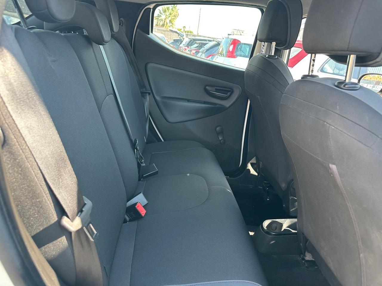 Lancia Ypsilon 1.2 69 CV 5 porte Silver-07/2017