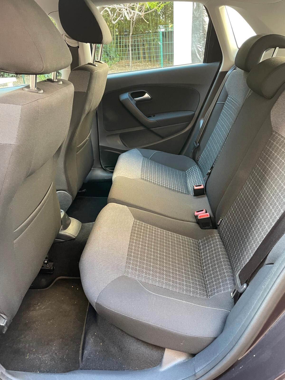 Volkswagen Polo V 2014 5p 1.4 tdi Comfortline 75cv