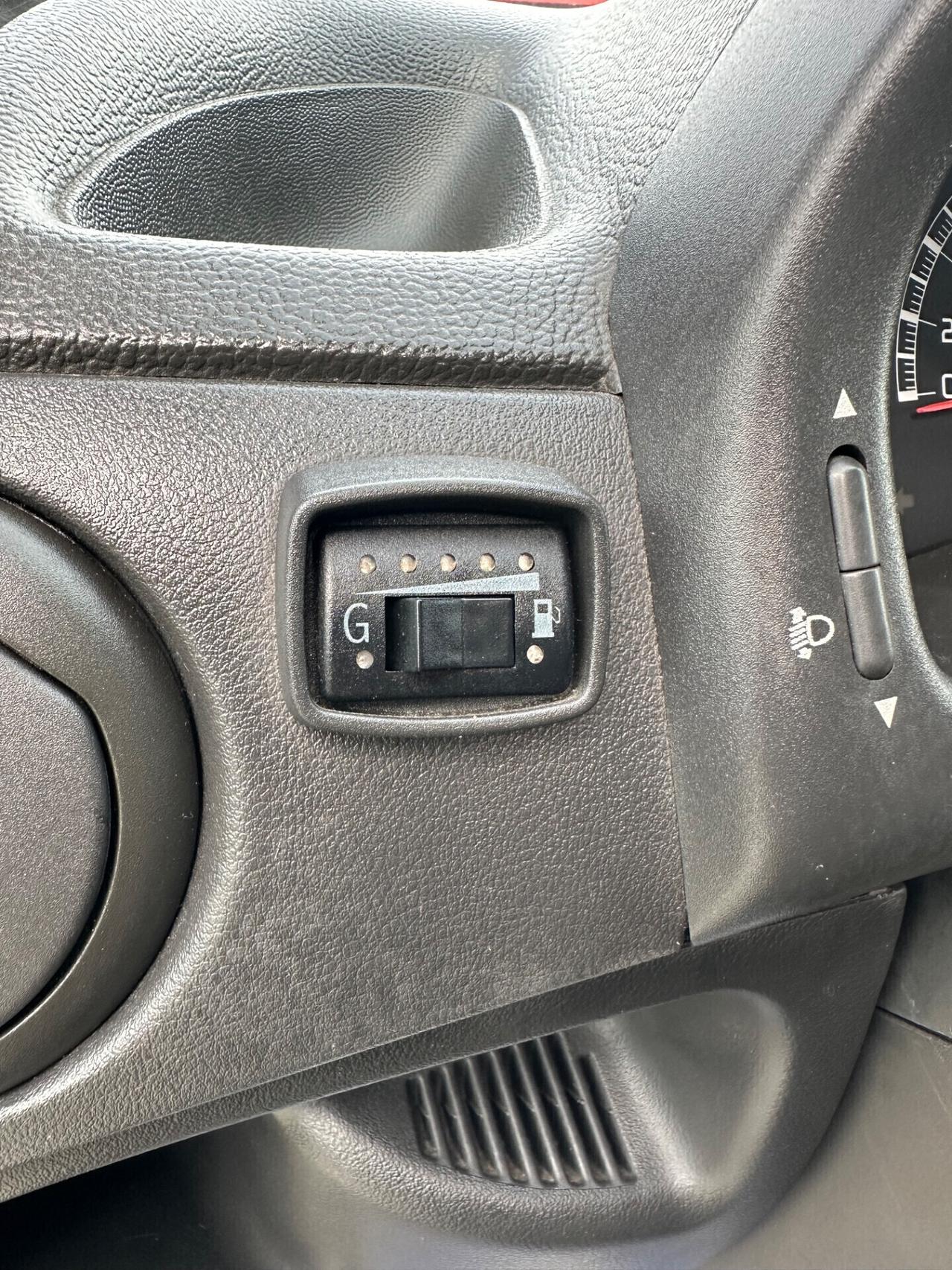 Fiat Punto 1.2 5p Active Natural Power