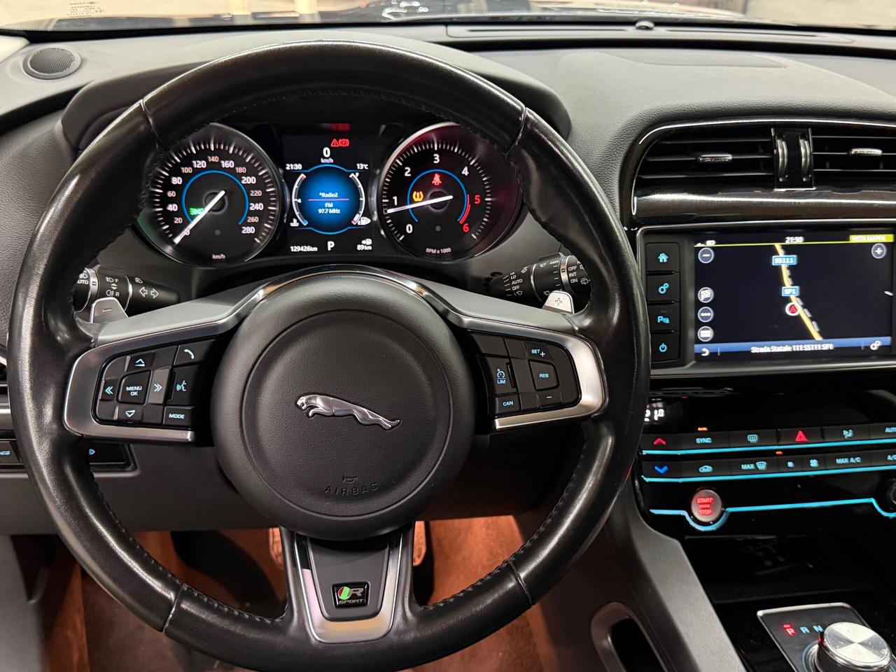 Jaguar F-Pace 240cv R-Sport - 24 MESI DI GARANZIA