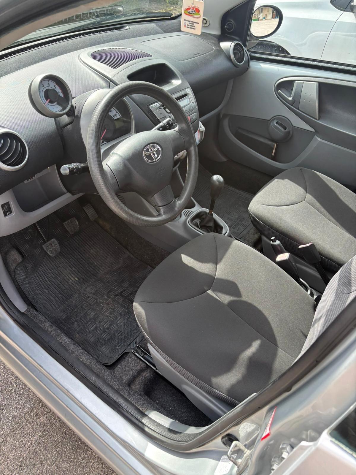 Toyota Aygo 1.4 turbodiesel 5 porte Sol