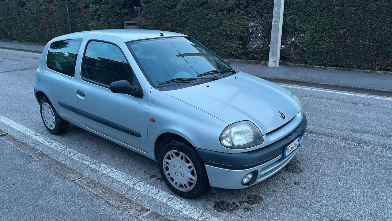 Renault Clio 1.2 Neopatentati