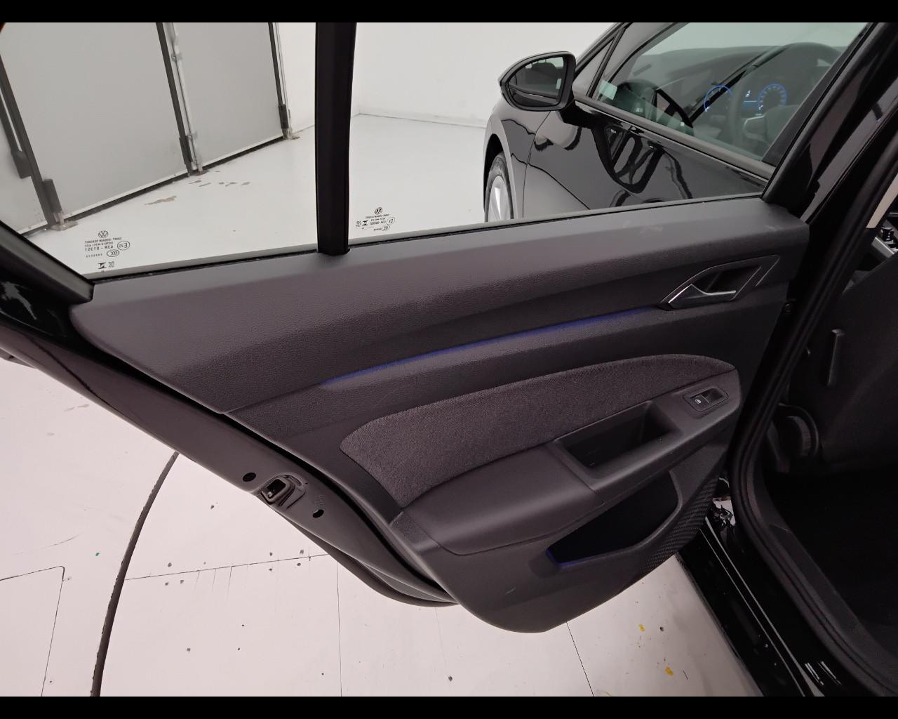 VOLKSWAGEN Golf VIII 2020 - Golf 2.0 tdi Life 115cv dsg