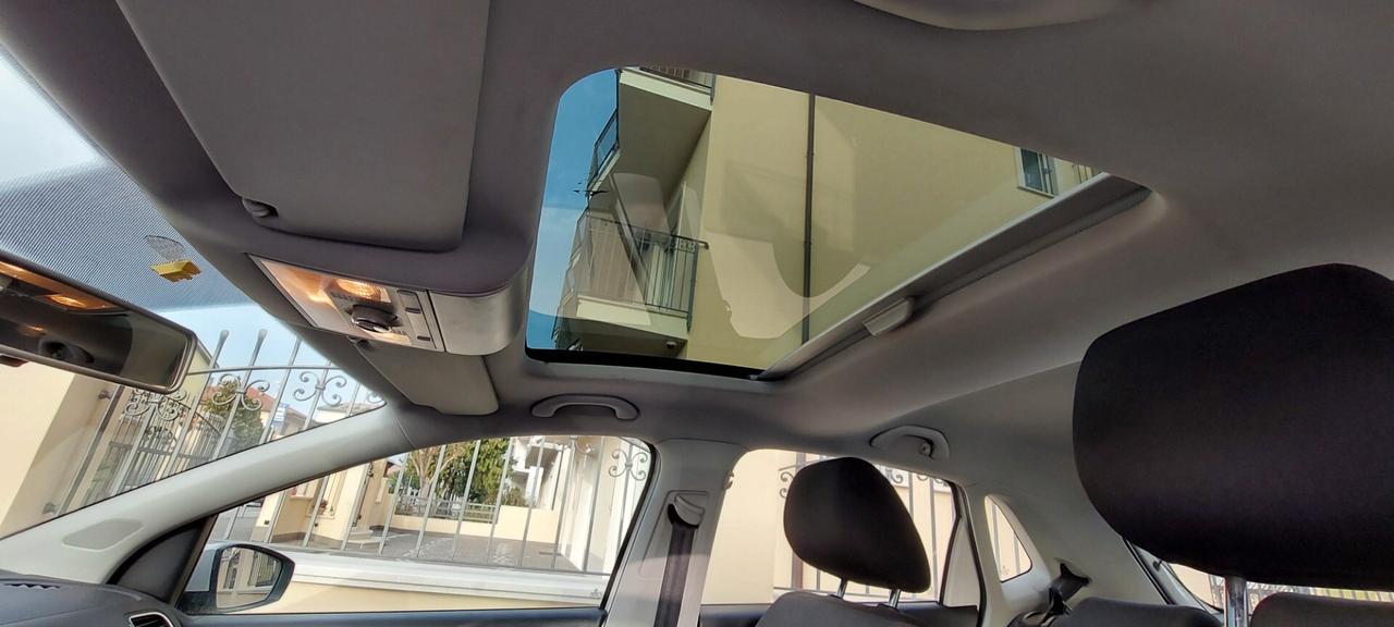POLO 1,2 BENZINA TETTO APRIBILE X NEOPATENTATI SENSORI DI PARCHEGGIO IMPECCABILE