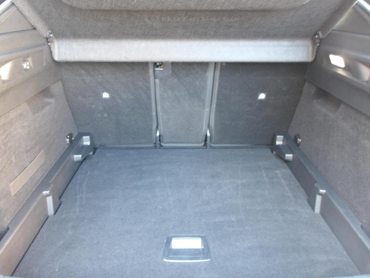 PEUGEOT 3008 Hybrid 145 e- DCS6 Allure