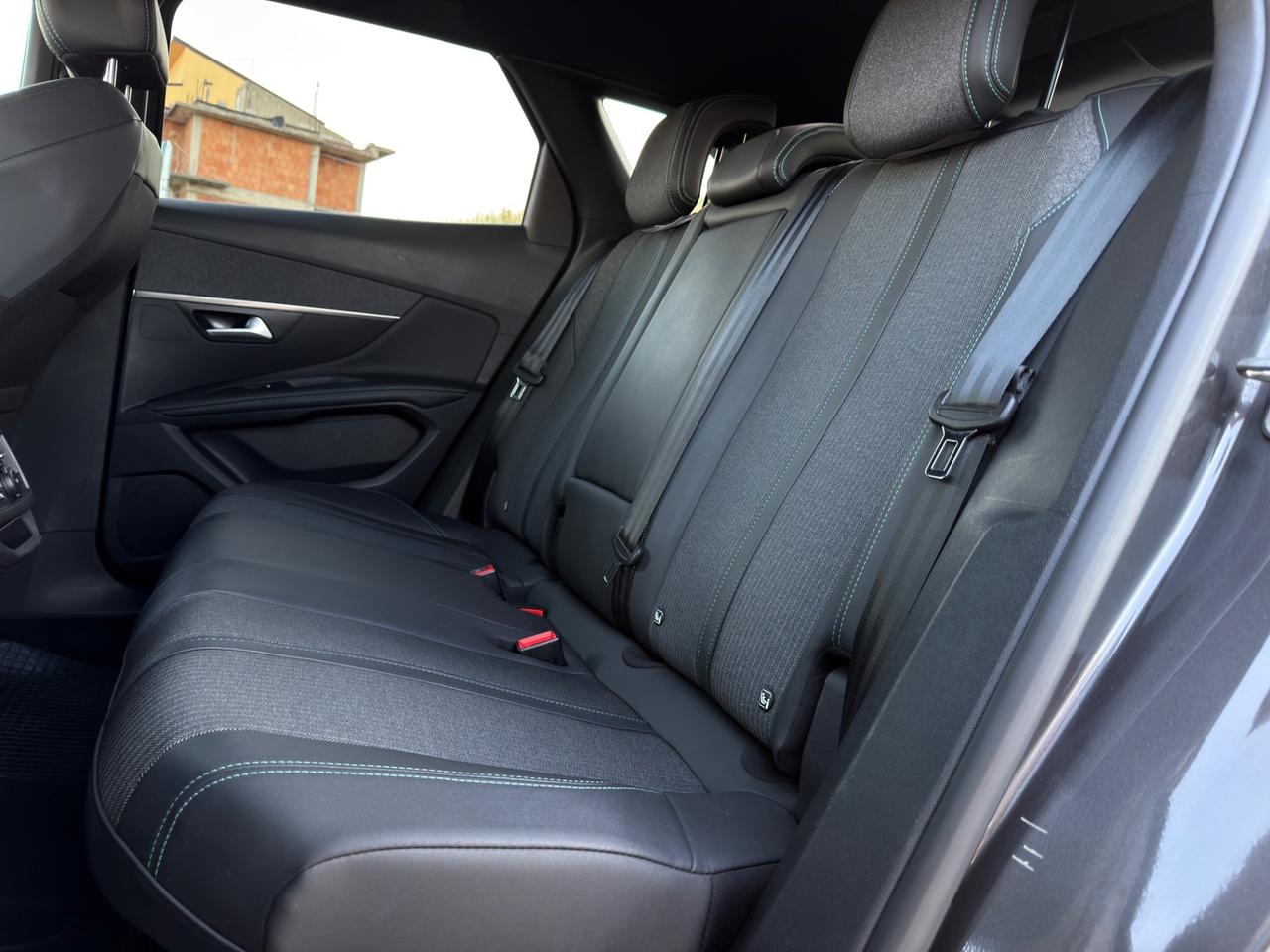 Peugeot 3008 1.5 BlueHDi 130cv 2023 - 81.000km