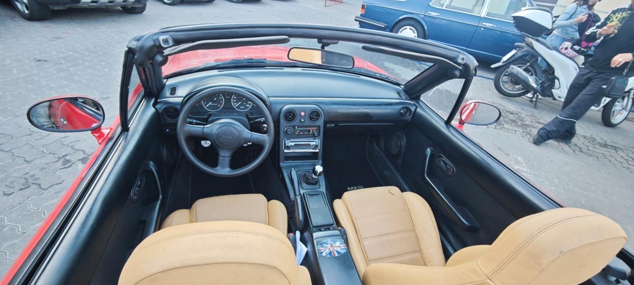 Mazda MX-5 1.6i 16V cat