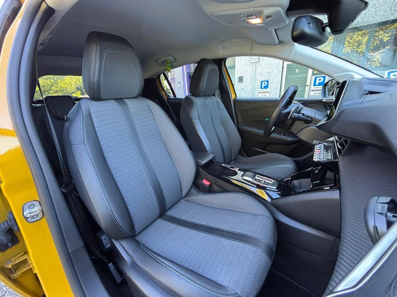 Peugeot 208 PureTech 100 Stop&Start EAT8 5 porte Active Pack
