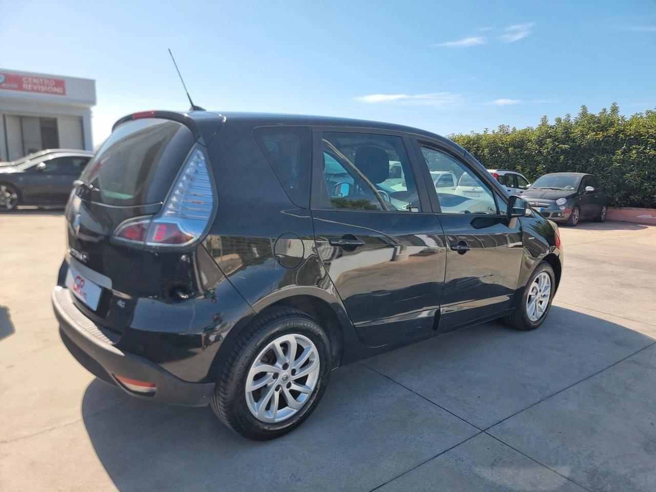 Renault Scenic Scénic XMod dCi 110 CV EDC Limited