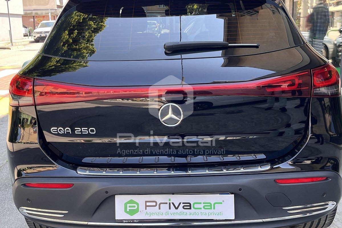 MERCEDES EQA 250 Premium