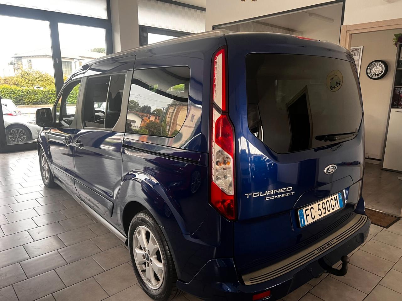 Ford Tourneo Connect 1.5 TDCi 120 CV Powershift Titanium