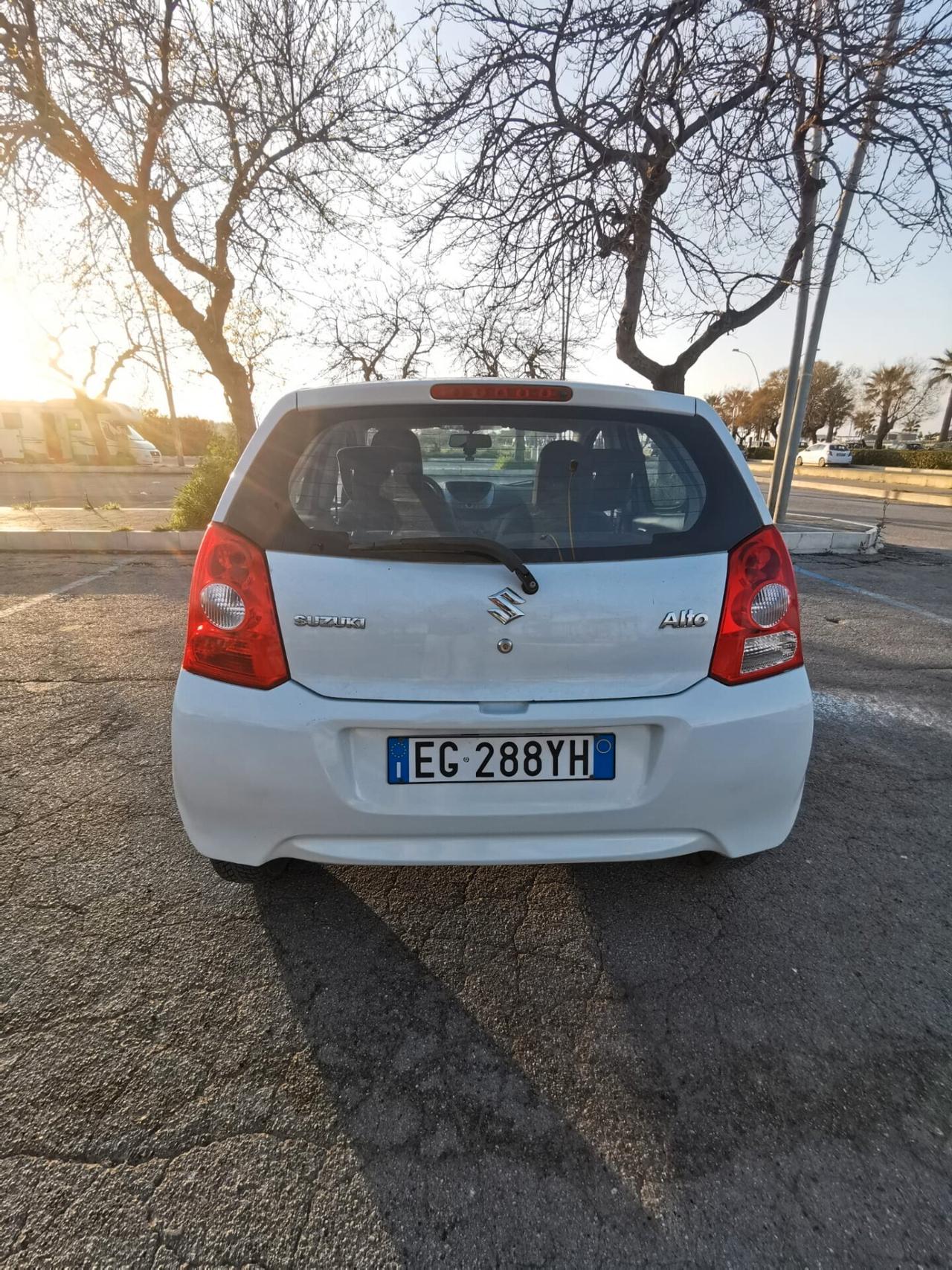 Suzuki Alto 1.0 GL con solo km.138000