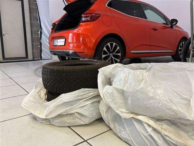 RENAULT Clio 5 Porte 1.6 E-Tech full hybrid 145cv Techno A