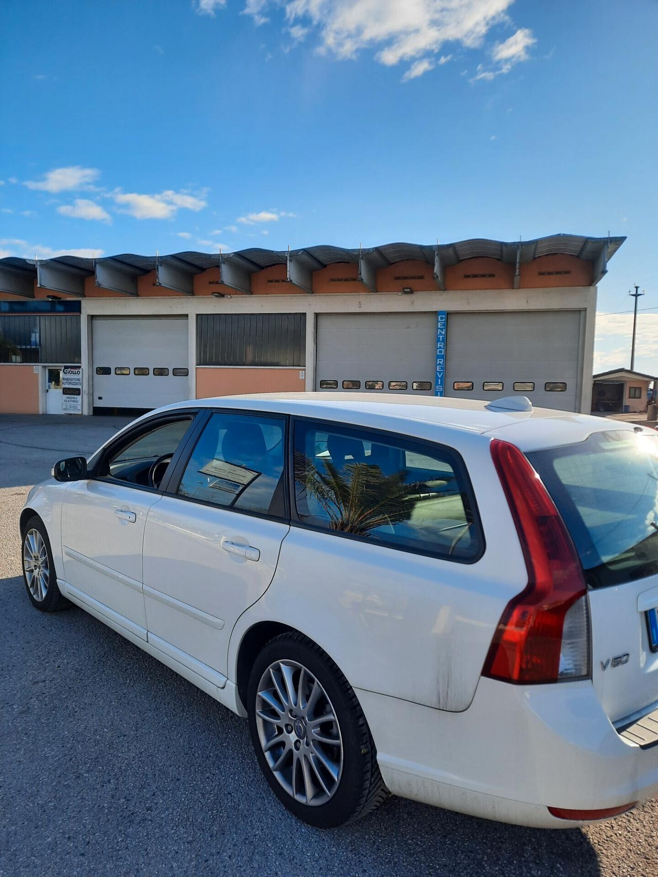 Volvo V50 1.6 D cat Momentum OK NEOPATENTATI