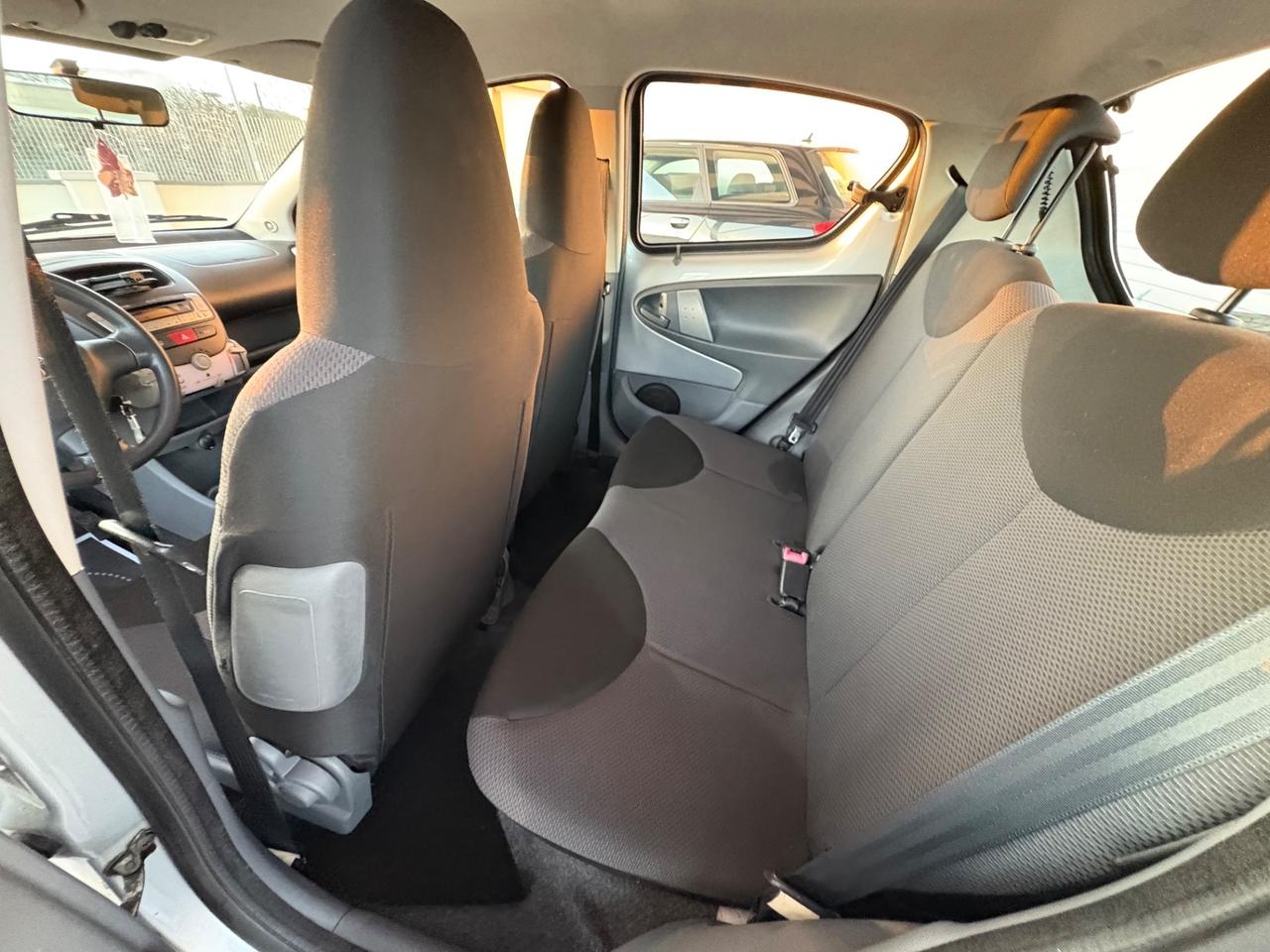 Toyota Aygo 1.0 12V VVT-i 5 porte Now AUTOMATICA 77000km!