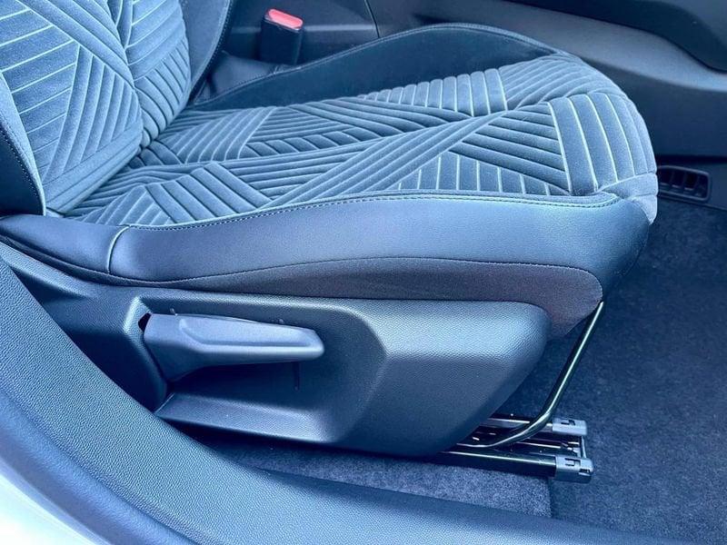 Lancia Ypsilon 1.2 Hybrid e-DCT LX - NUOVA