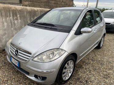 MERCEDES-BENZ A 180 CDI Elegance