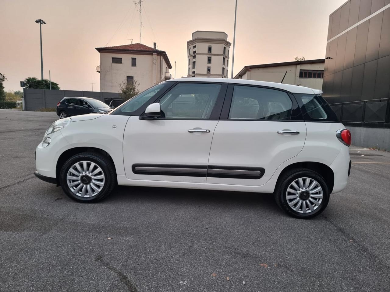 Fiat 500L 0.9 TwinAir Turbo Natural Power Lounge