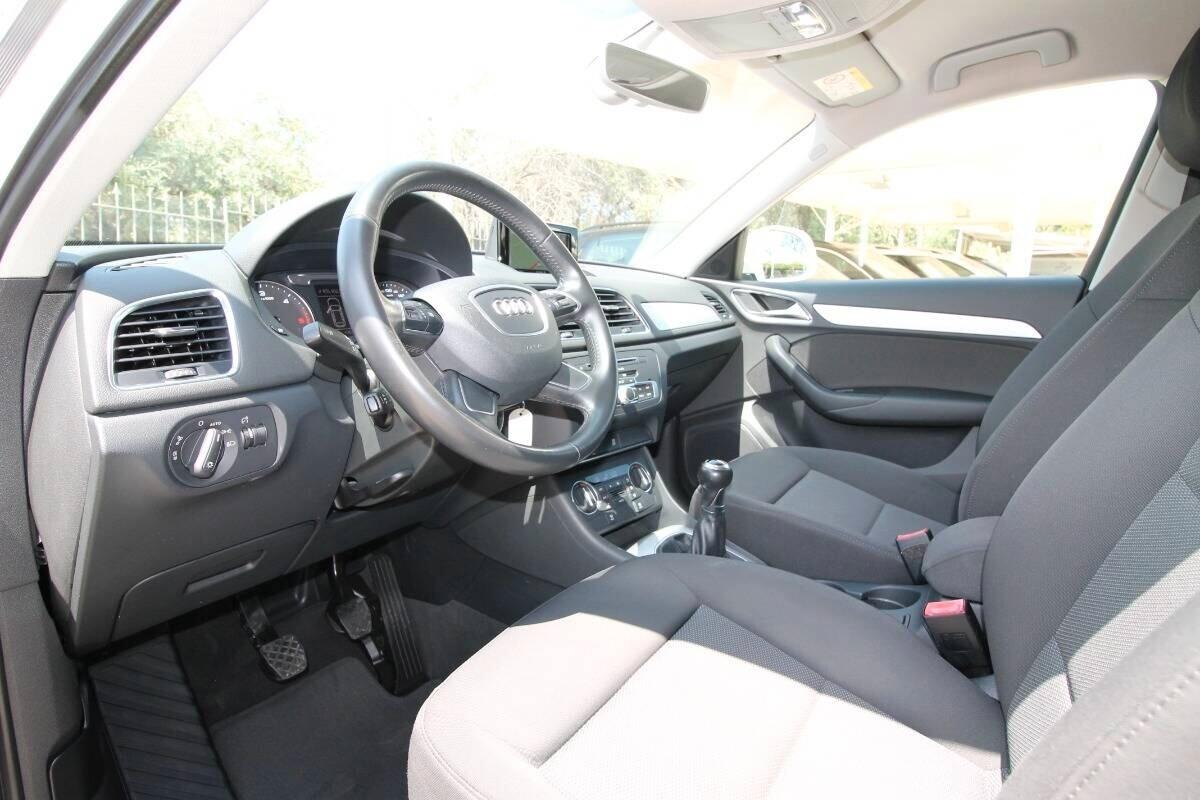 Audi Q3 2.0 TDI 120 CV Business|12.2015