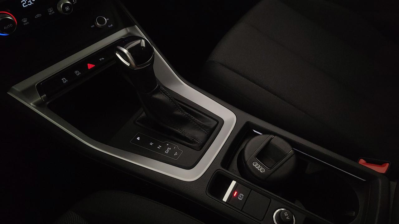 AUDI Q3 II 2018 - Q3 35 1.5 tfsi Business s-tronic