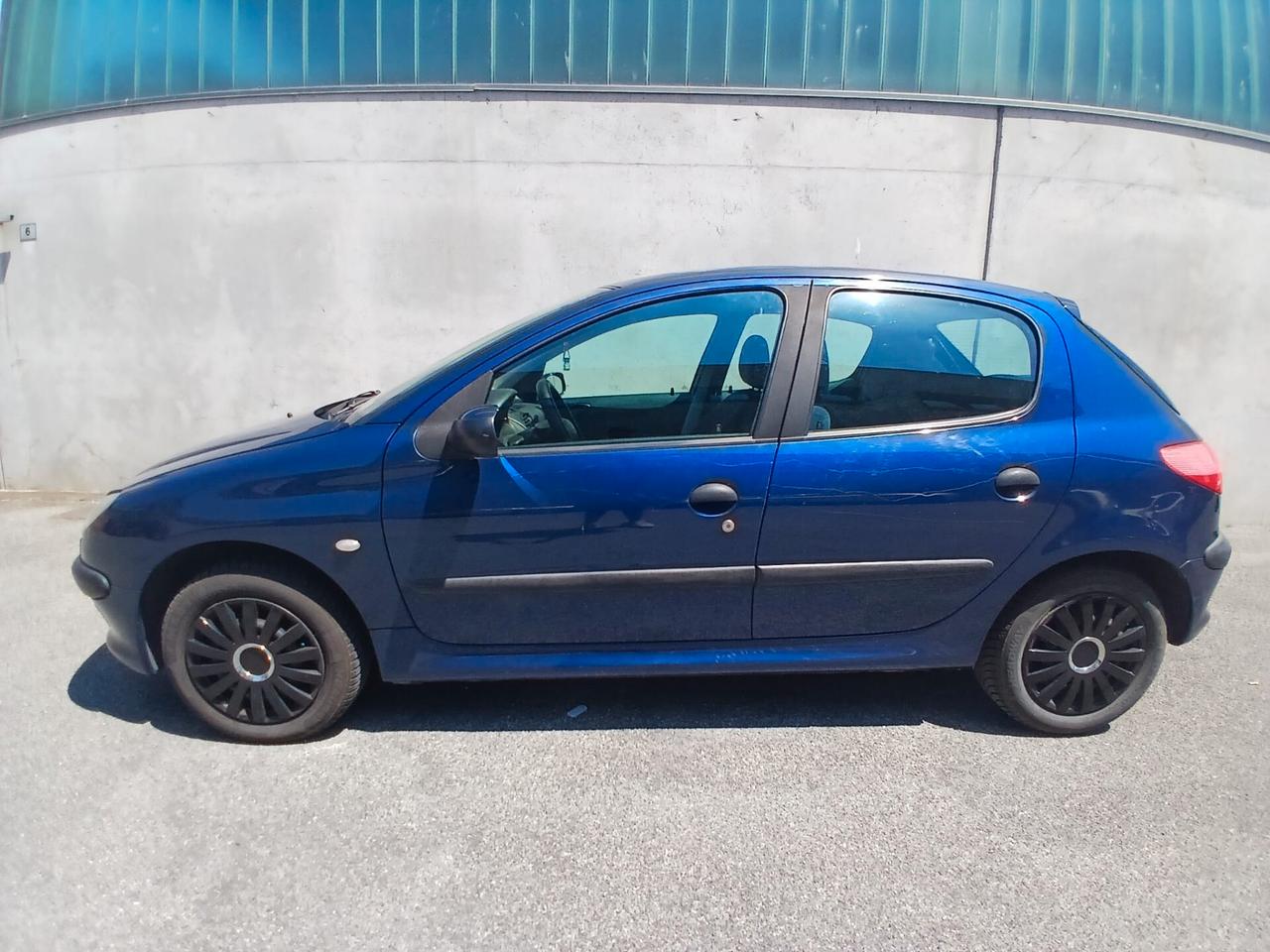 Peugeot 206 1.1 5p. XR