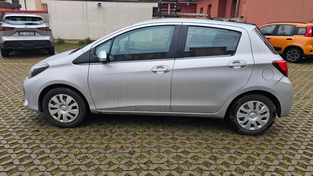 Toyota Yaris 1.0 5 porte Lounge