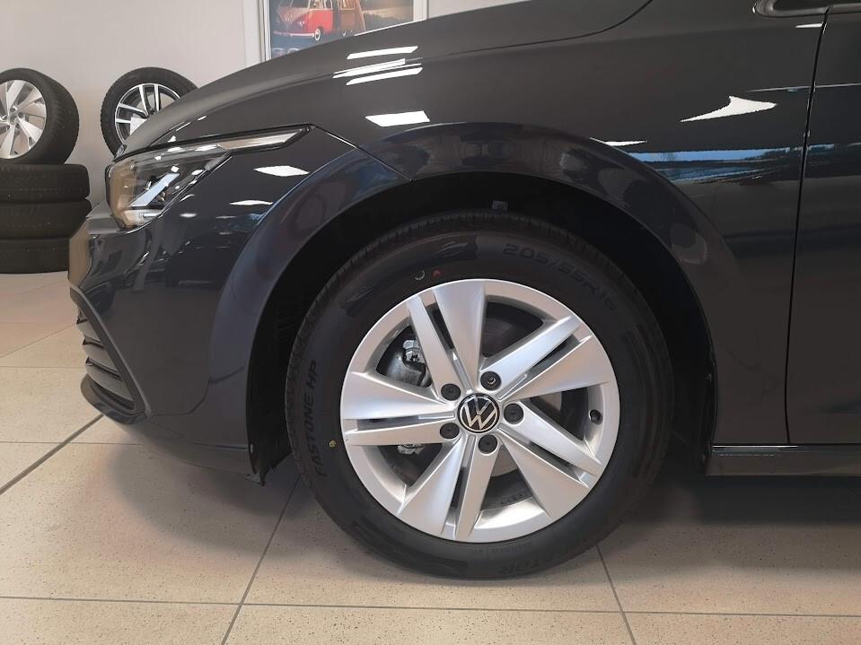 Volkswagen Golf 1.0 TSI EVO Life 81 KW 32.517 KM