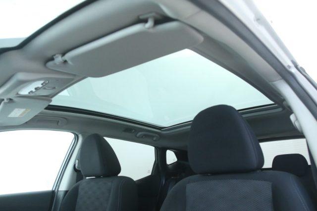 NISSAN Qashqai 1.6 dCi 4WD N-Connecta Tetto/Camera 360°/LED