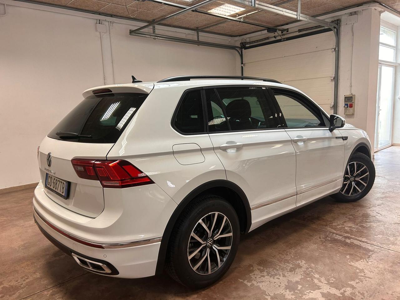 Volkswagen Tiguan 2.0 TDI 150 CV SCR DSG R-Line