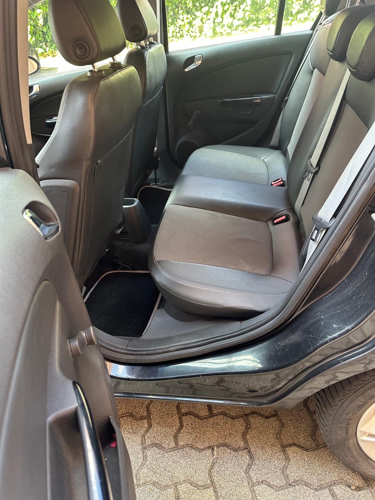 Opel Corsa 1.2 5 porte Easytronic Enjoy