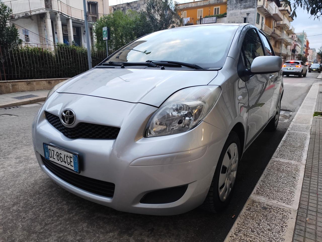 Toyota Yaris 1.4 D-4D 90cv DIESEL PERFETTA
