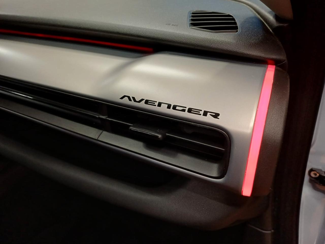 Jeep Avenger 1.2 Turbo 110 CV MHEV Summit