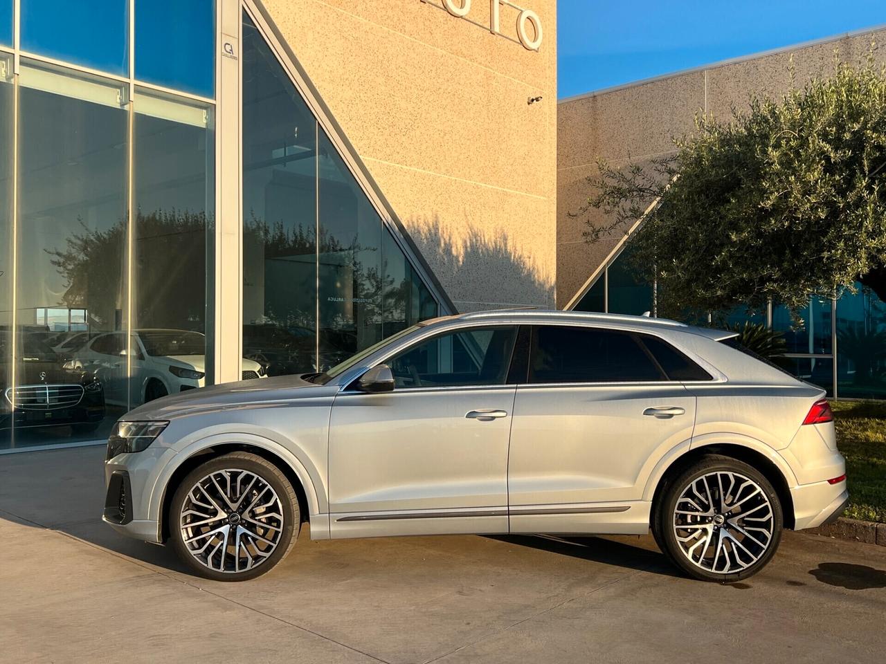 Audi Q8 Sline 3.0 mhev possibilità noleggio no scoring