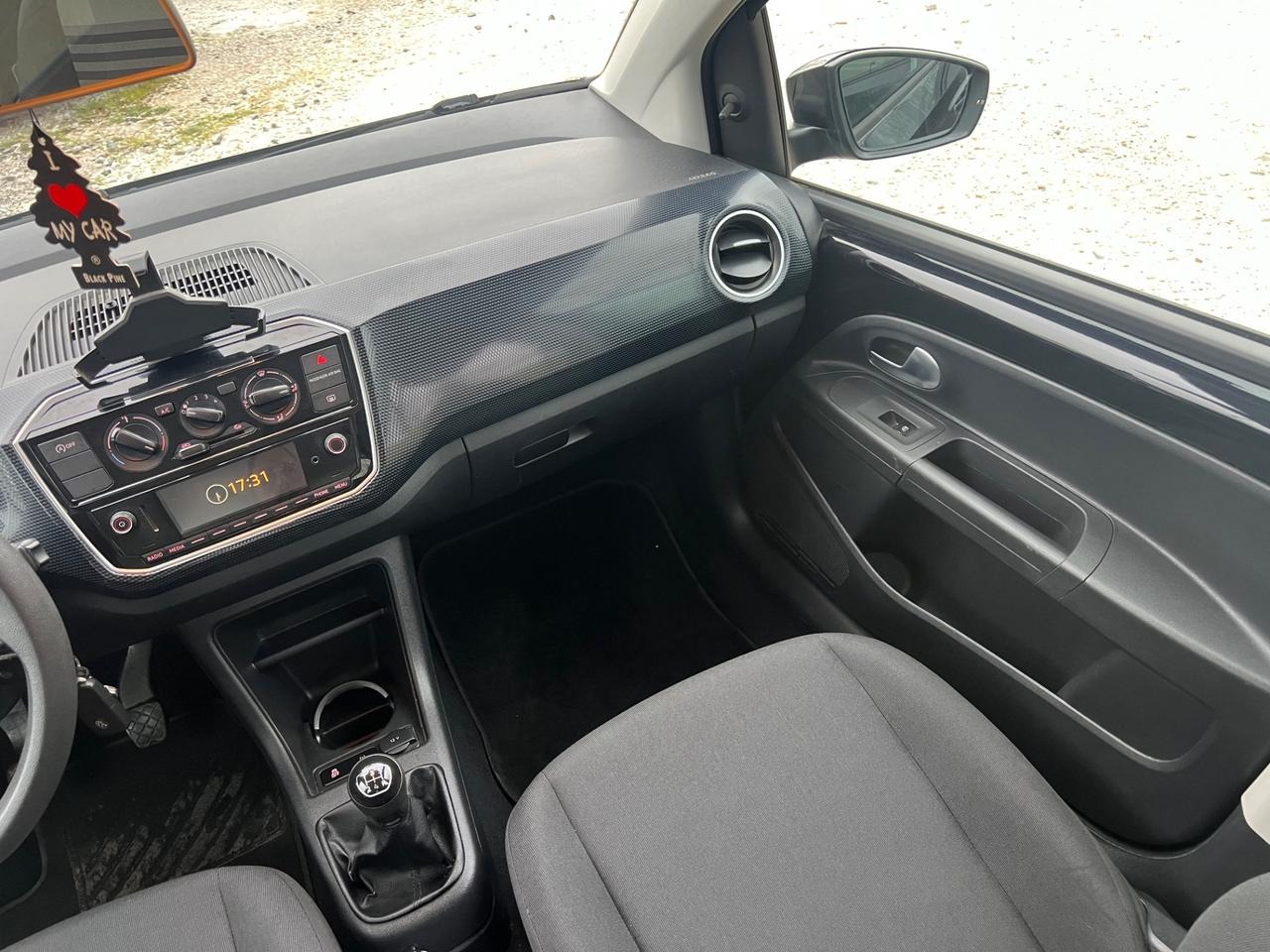 Volkswagen up! 1.0 BENZINA METANO PERMUTE RATE GARANia