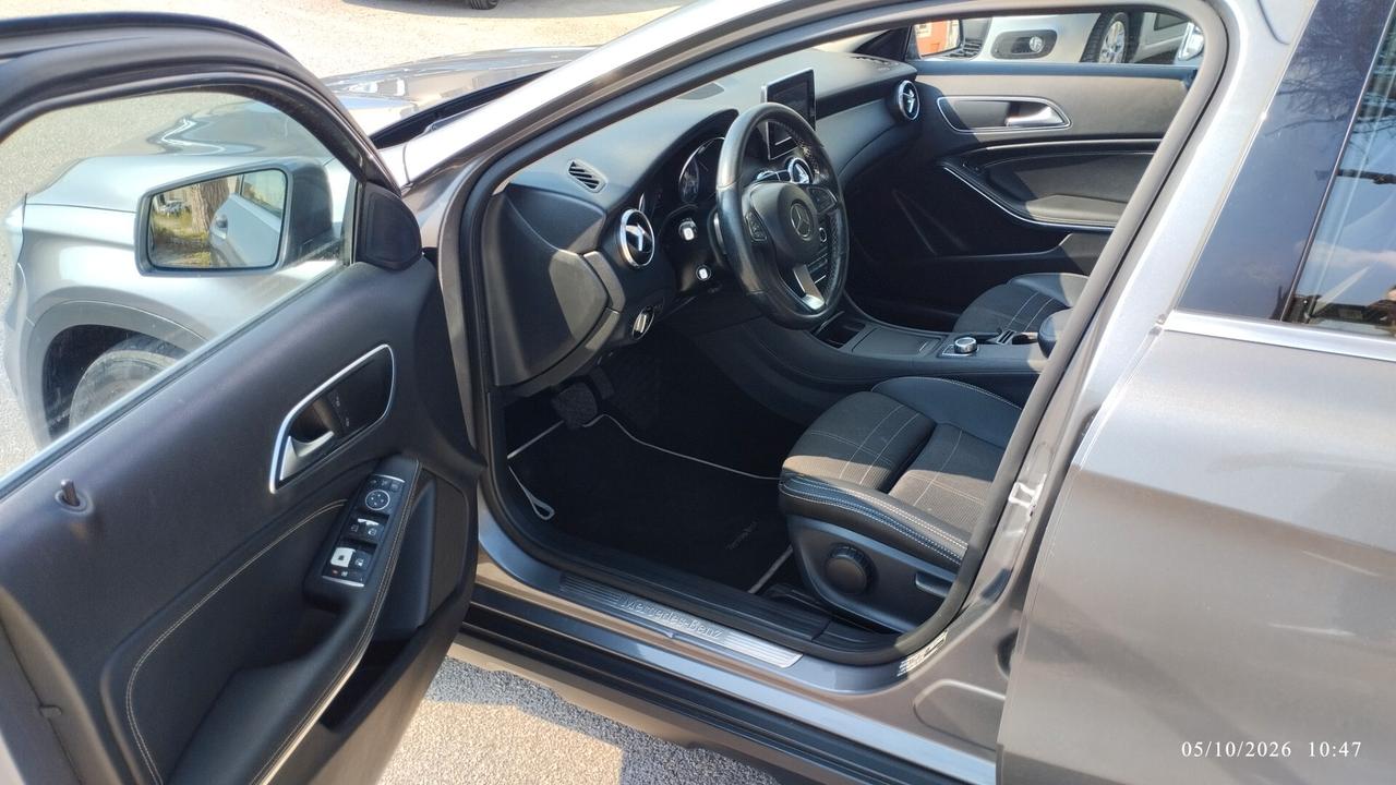 Mercedes-benz GLA 200 d Automatic Premium