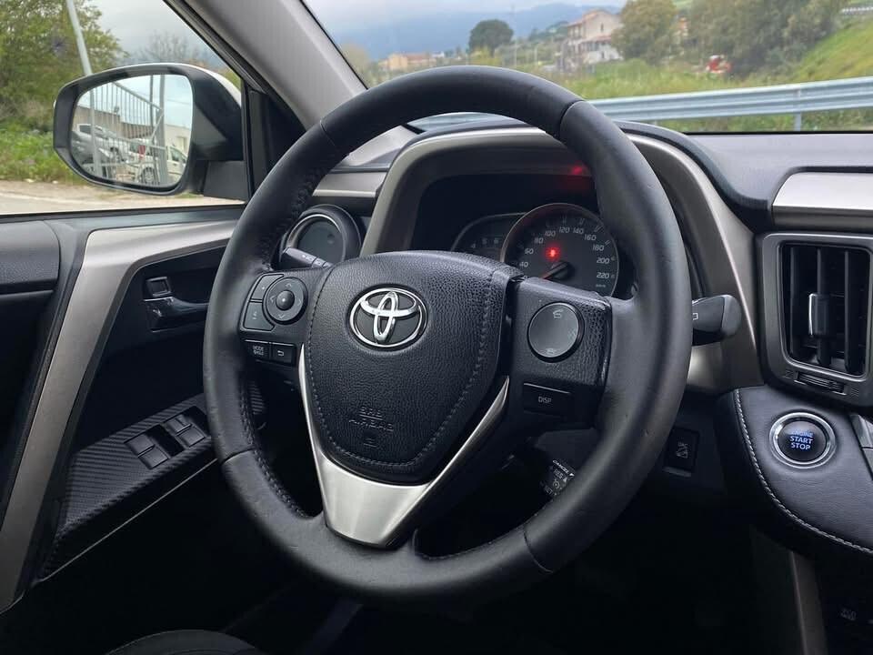 Toyota RAV 4 RAV4 2.2 D-4D 4WD Lounge