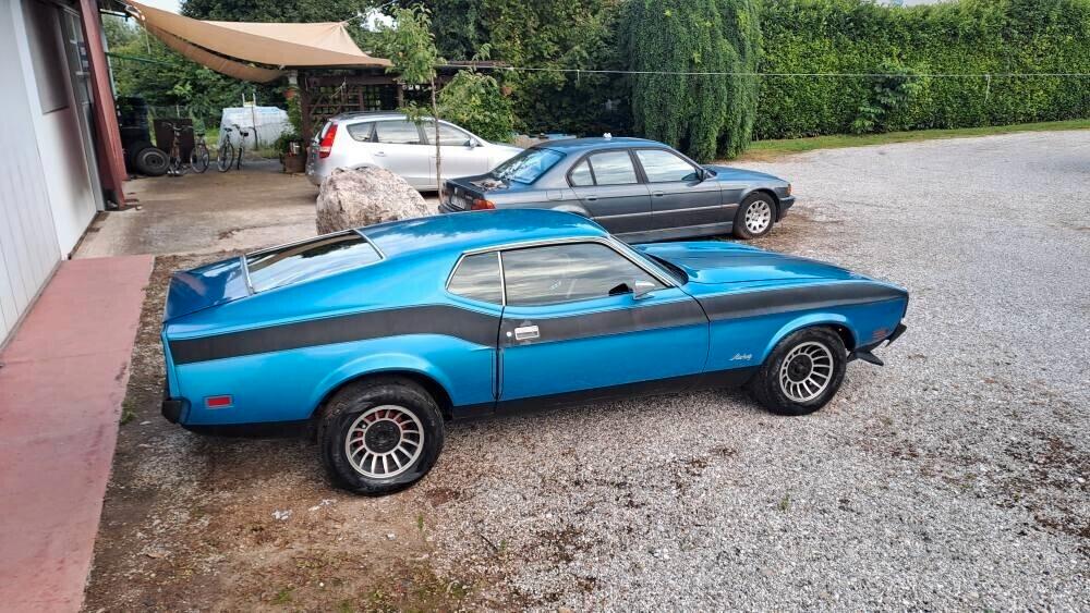 Chevrolet Corvette Ford Mustang Mach 1