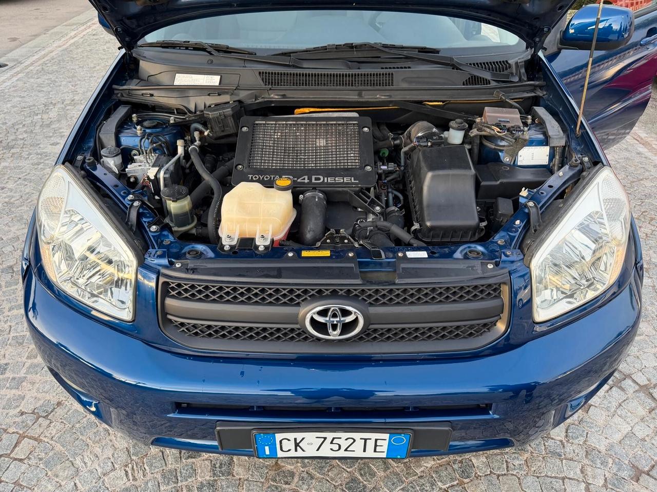 Toyota RAV 4 2.0 Tdi D-4D cat 5 porte Sol