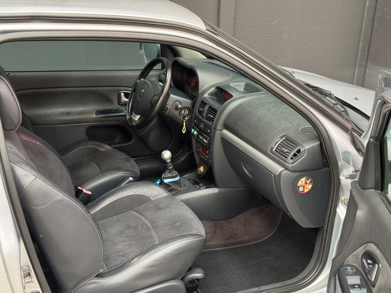 Renault Clio 2.0 16V cat 3 porte Sport