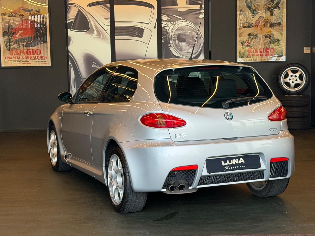 Alfa Romeo 147 3.2i V6 24V cat Selespeed 3 porte GTA