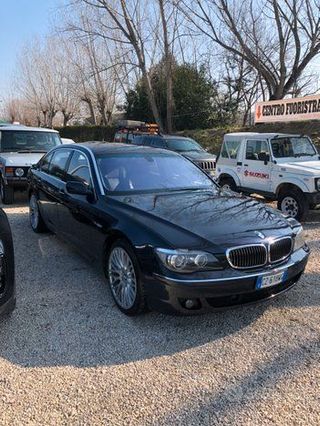 Bmw 760 li 12 cilindri