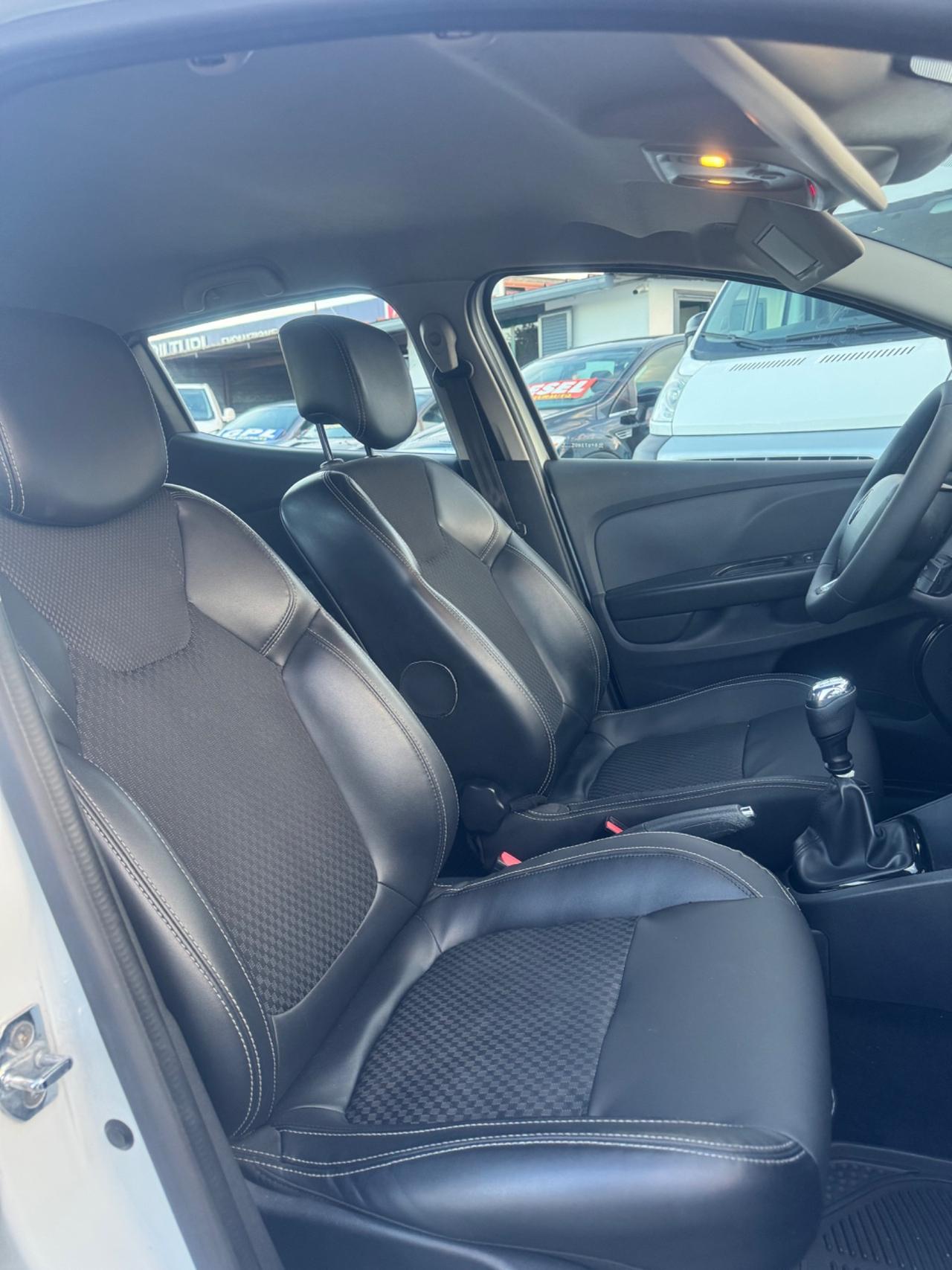 Renault Clio dCi 8V 75 CV 5 porte DUEL