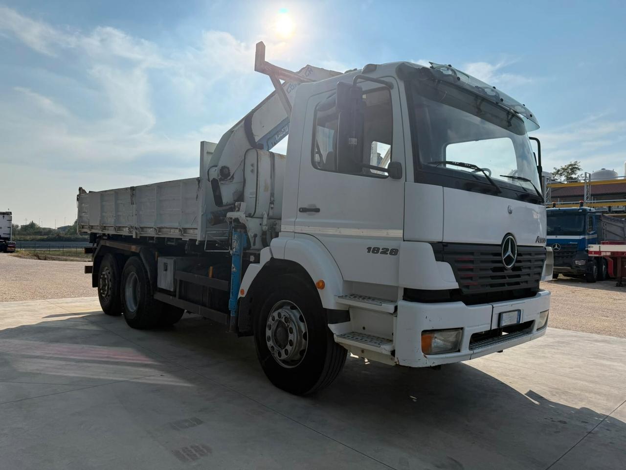 Mercedes Benz Atego 1828 ribaltabile+gru CORMACH
