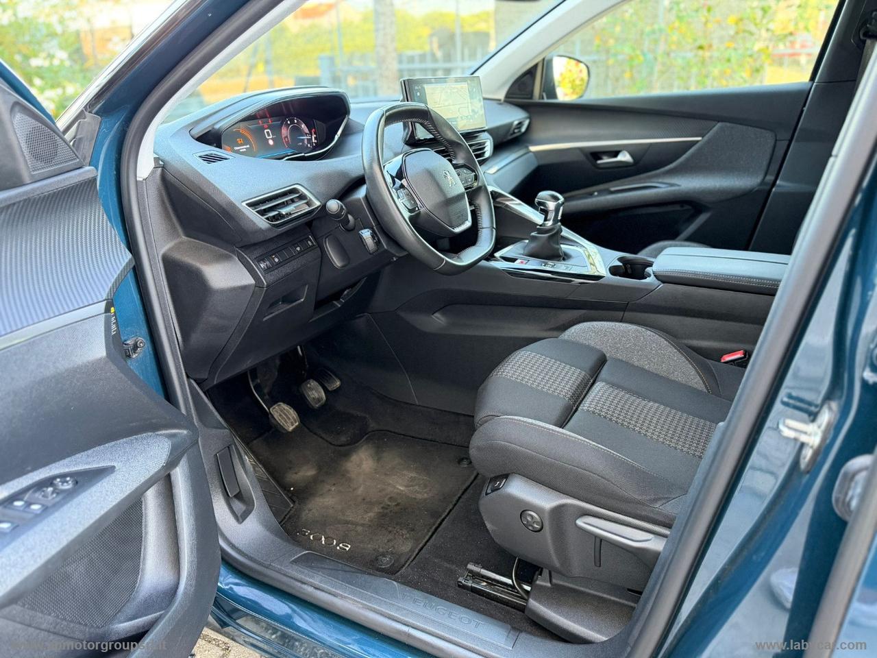 PEUGEOT 3008 BlueHDi 130 S&S Active Pack