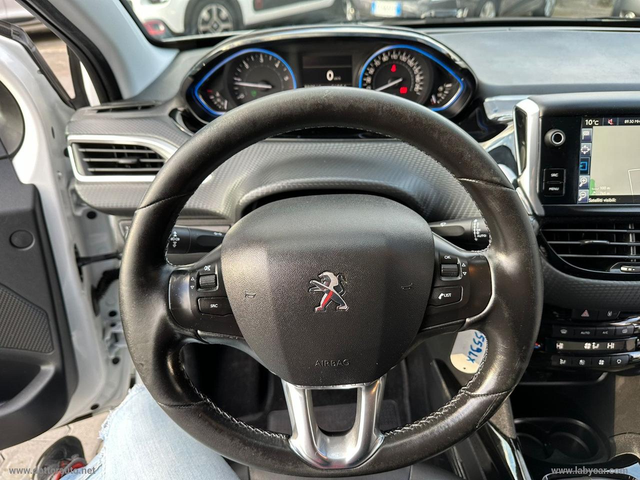 PEUGEOT 2008 BlueHDi 100 Black Matt