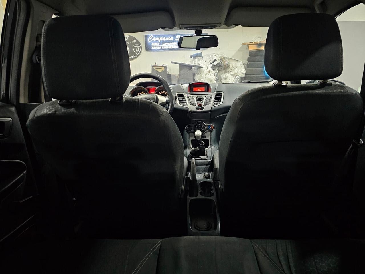 NUOVA FORD FIESTA TITANIUM 1.4 TDCI 70CV PER NEOPATENTATI