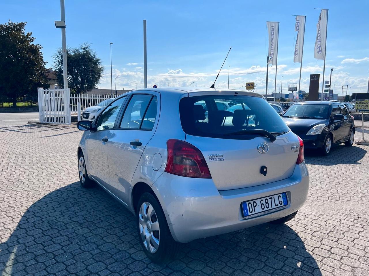 Toyota Yaris 1.0 5 porte Now