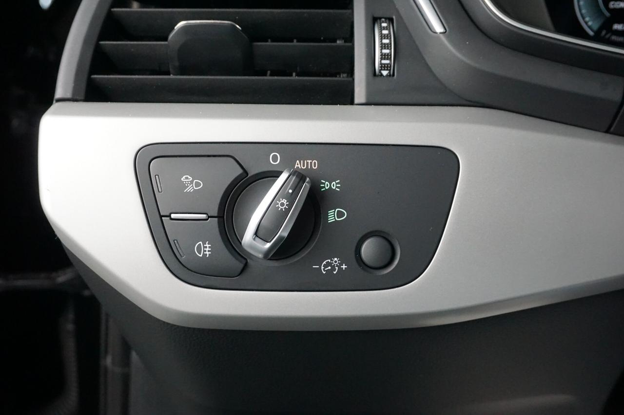 Audi A4 Avant 35 TDI/163 CV S tronic Business Advanced